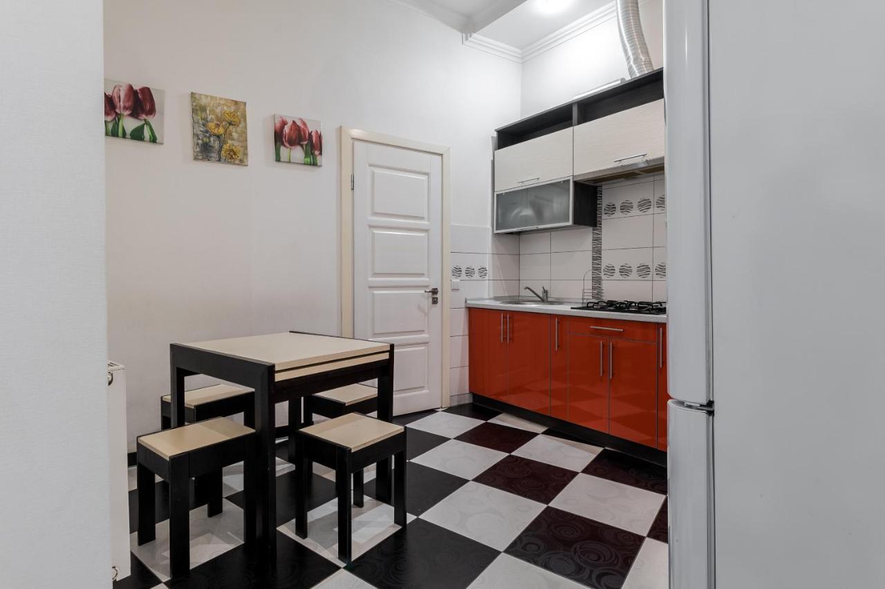 Halytska Apartment Lviv Exterior photo